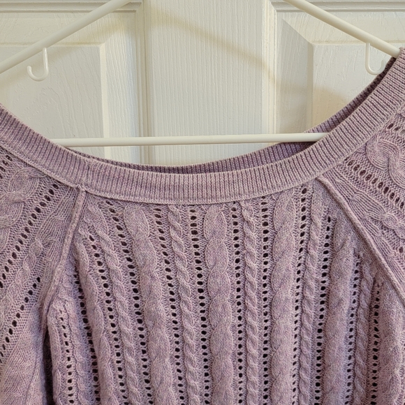 American Eagle Sweater Women Lilac, Knit, 3/4 sleeves and Scoop Neck Size XS - Picture 5 of 10
